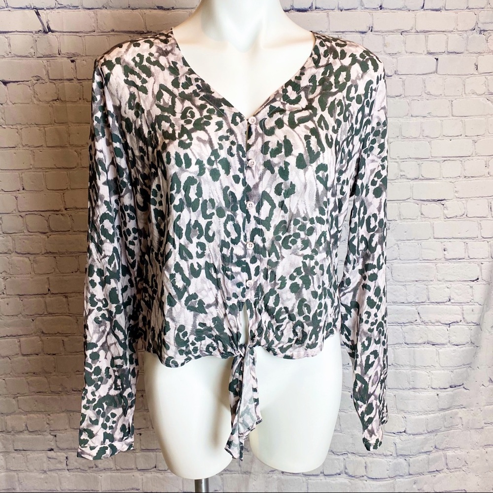 NWOT Anthro. Cloth & Stone Leopard Tie Front Top